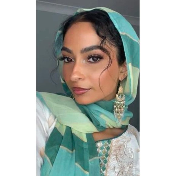 Crystal and Pearl Earrings - Picture 2 of 5